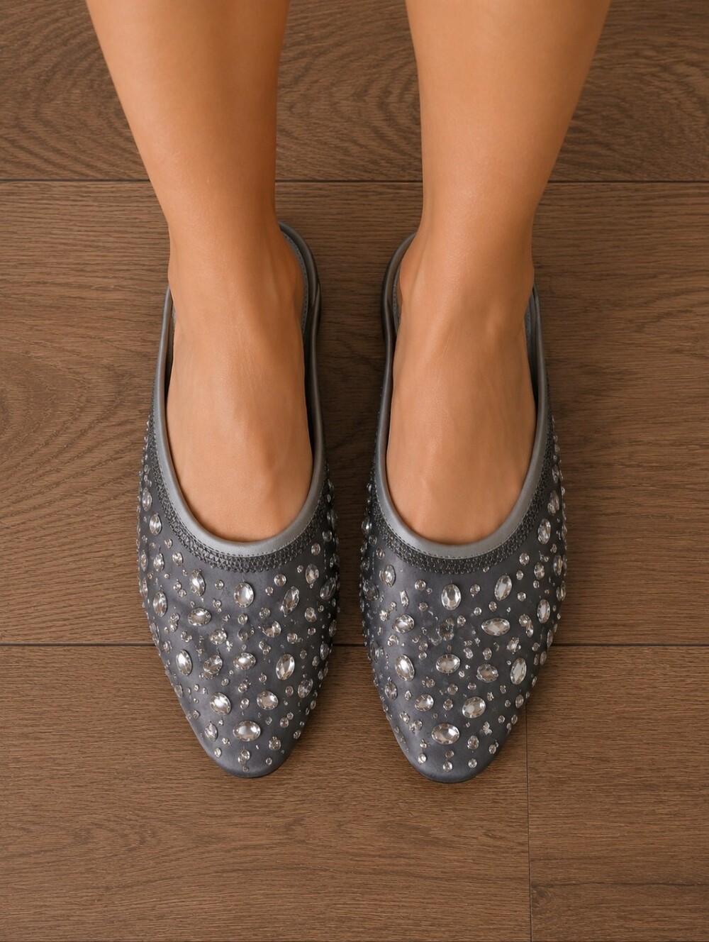 Jacqueline Ferrari Gray Satin Bejewelled Formal Wear Kitten Heel Mules. Size: 6